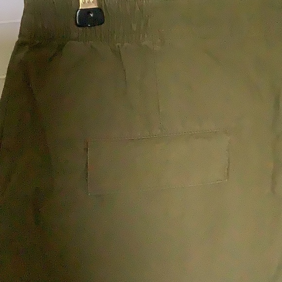 Karen Scott sport size 10 capris - Picture 6 of 7